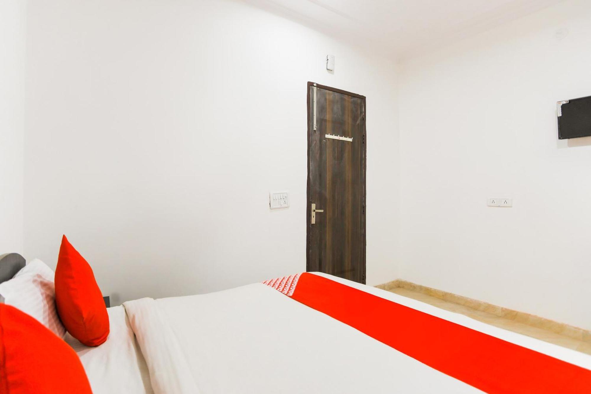 Hotel O Welcome Residency Γκουργκάον Εξωτερικό φωτογραφία