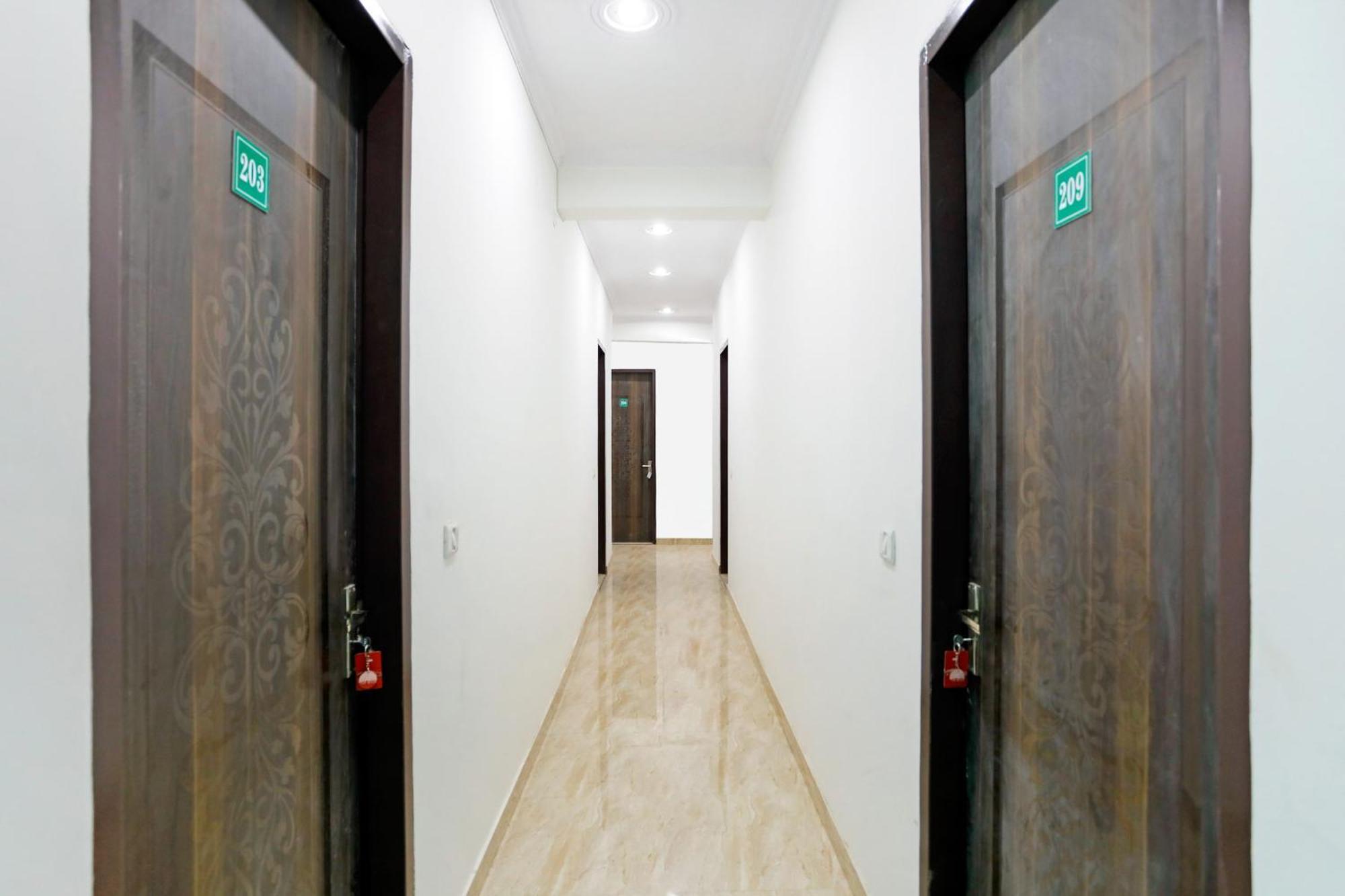 Hotel O Welcome Residency Γκουργκάον Εξωτερικό φωτογραφία
